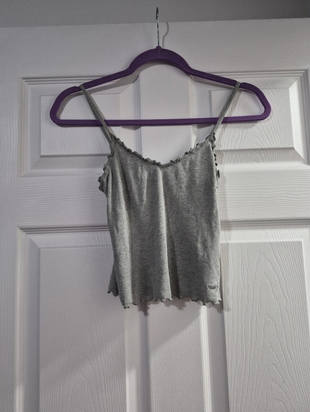 Hollister Grey Ribbed Lettuce-Edge Spaghetti Strap Camisole